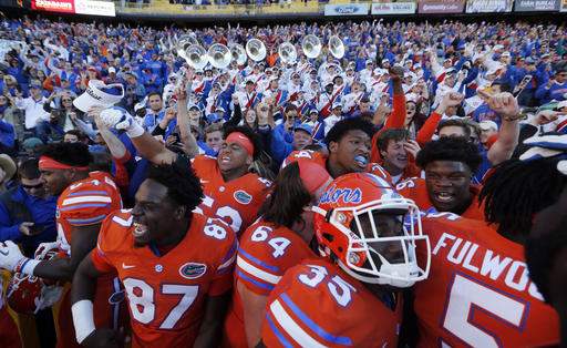 Injured Leonard Fournette Shoves Florida Coach in Pregame Scuffle, Then Gets Cleared to Play