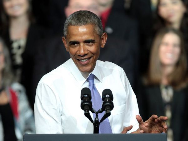 President Obama Stumps for Hillary Clinton in Ann Arbor Michigan Monday