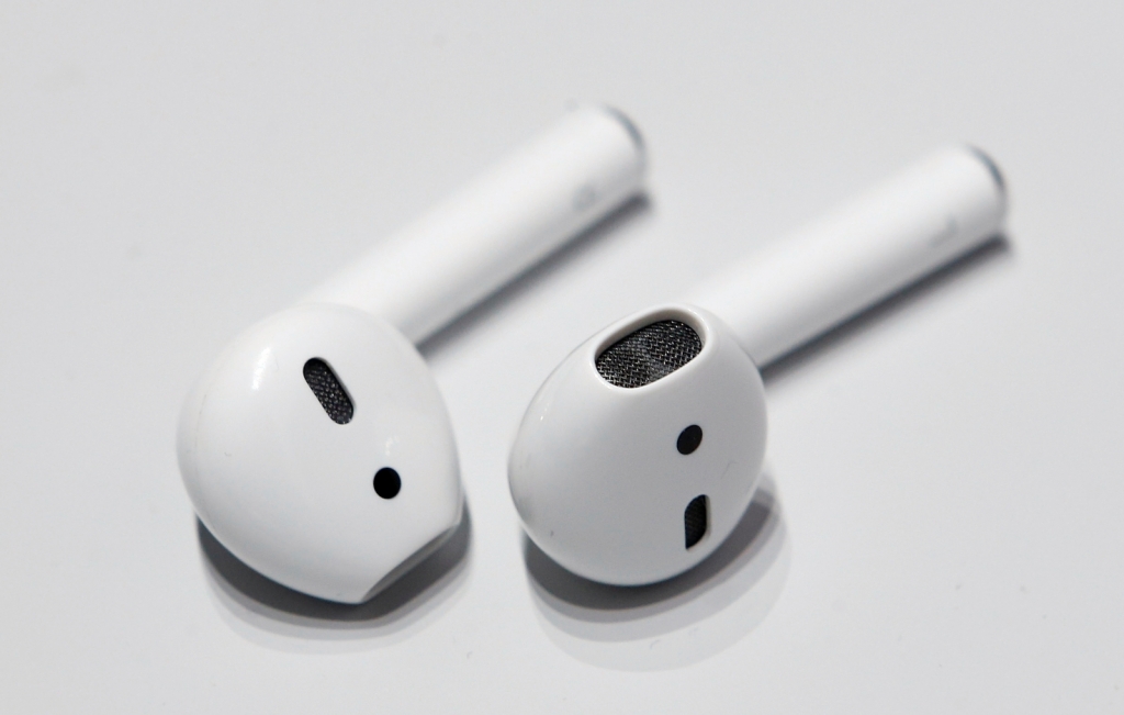 Apple Air Pods earphones