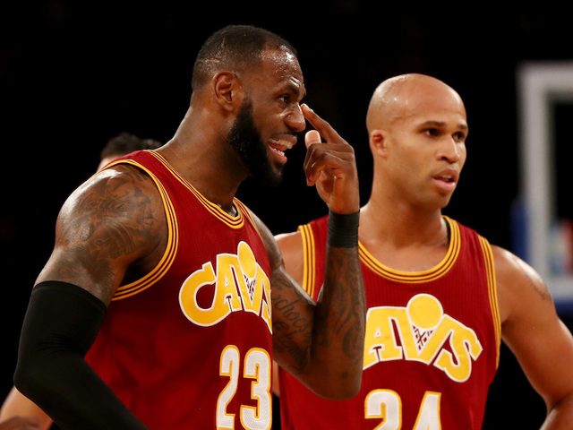 LeBron, Cavs teammates not staying at Trump New York hotel