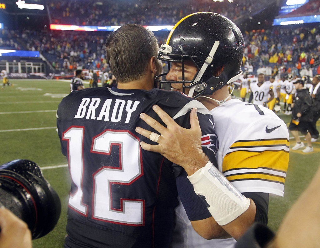 Sep 10 2015 Foxborough MA USA New England Patriots quarterback Tom Brady and Pittsburgh Steelers quarterback Ben Roethlisberger greet each other on the field following the game at Gillette Stadium. Mandatory Credit Stew Milne-USA TODAY Spor