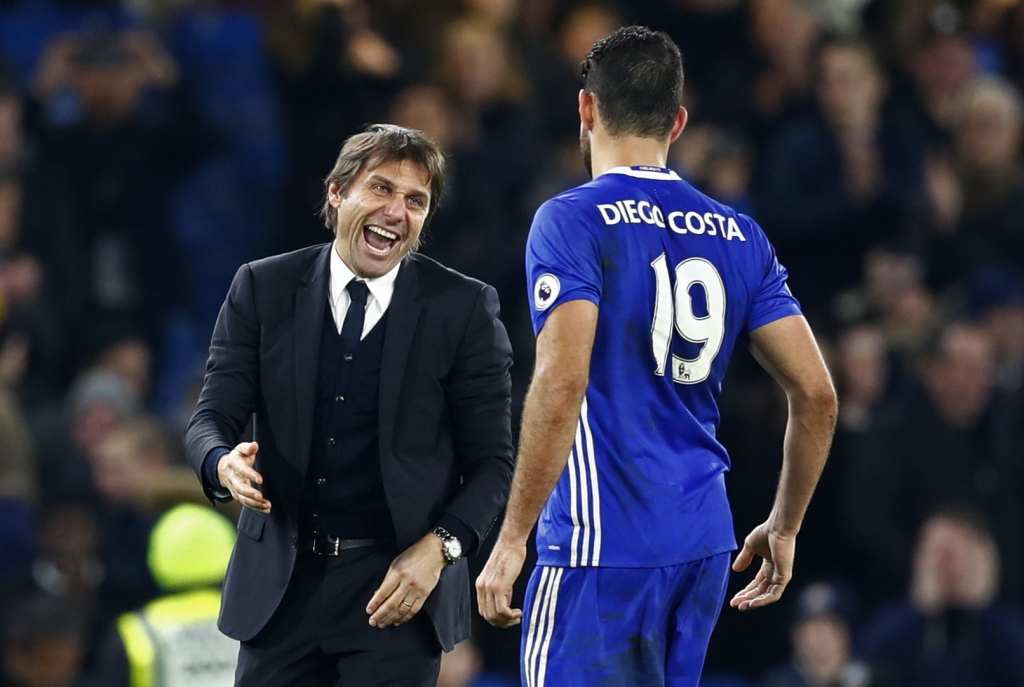 Chelsea's Diego Costa and Chelsea manager Antonio Conte celebrate after the game