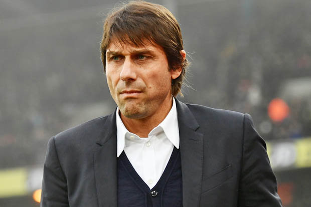 Antonio Conte coaches Chelsea versus Crystal Palace in the Premier League at Selhurst Park