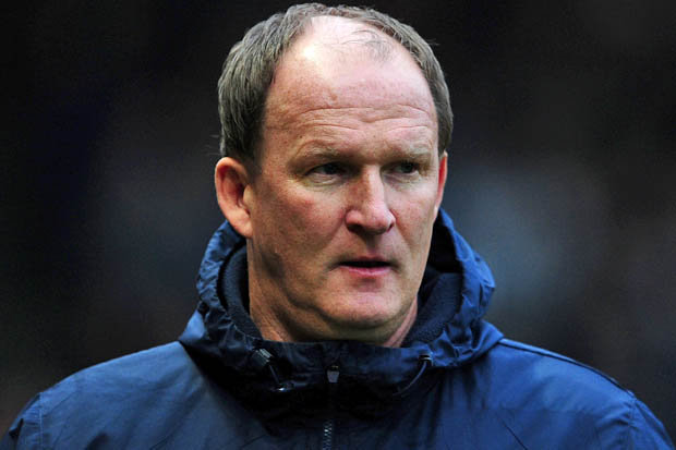 Simon Grayson coaches Preston versus Bristol City in the Championship at Ashton Gate