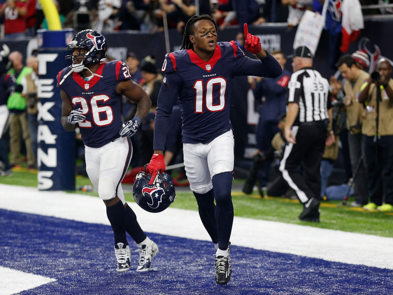 DeAndre Hopkins scored the Texans second TD of the night