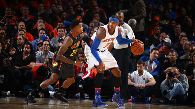 Carmelo Anthony #7 of the New York Knicks handles the ball against the Atlanta Hawks