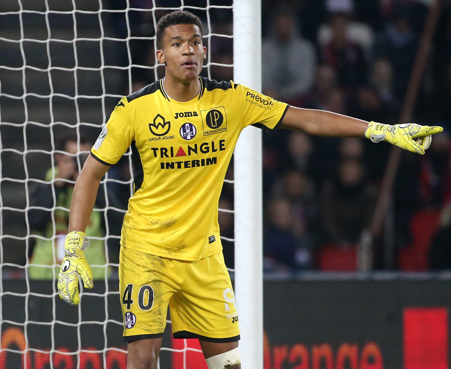 30. Alban Lafont