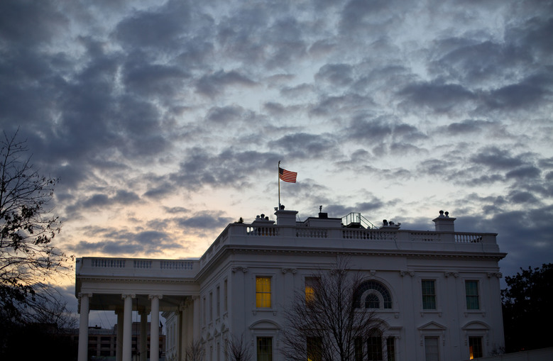 Heitkamp, Democrats from red states to meet with Trump