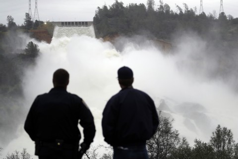 Red Cross sending five Arizonans to help Oroville Dam evacuees in California