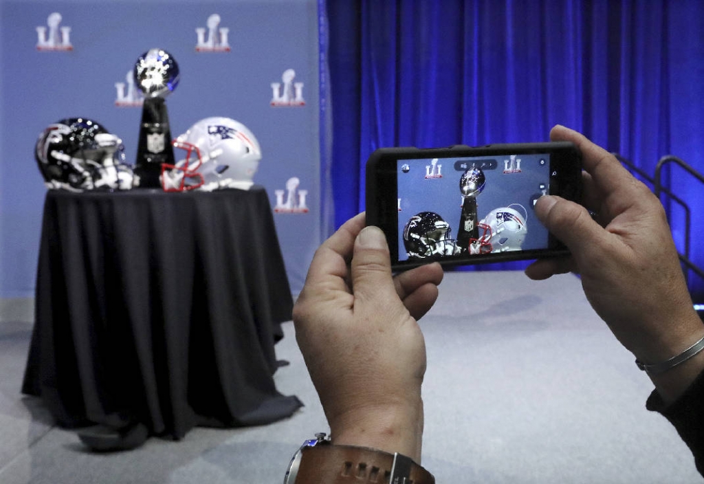 How to Stream the 2017 Super Bowl: Time, Location, and Commercials