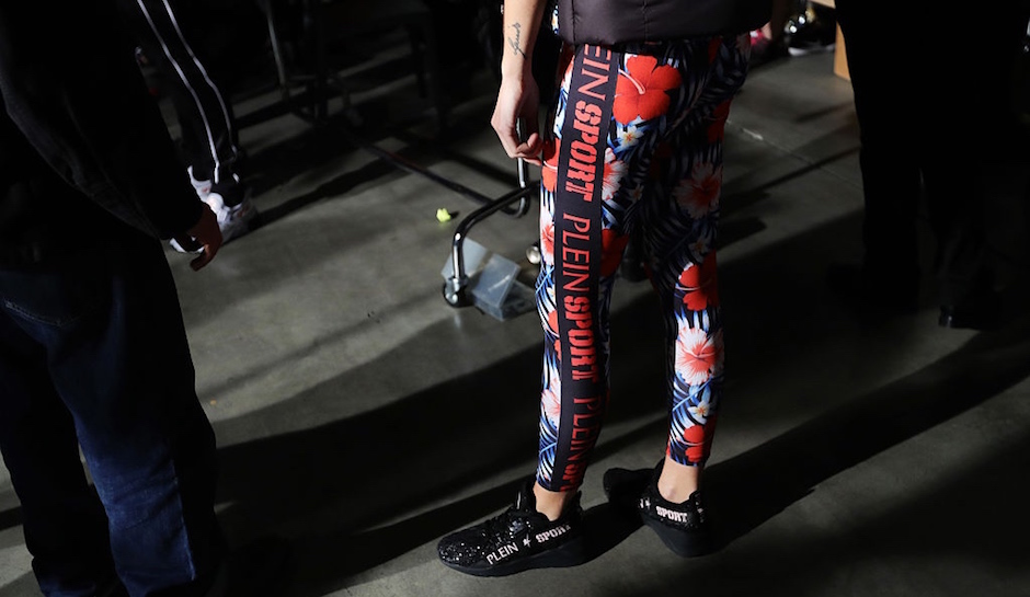 United Airlines 'Girls In Leggings&#039 Pass Policy Common for All American Workers|Featured Image by Vittorio Zunino Celotto  Getty Images for Plein Sport