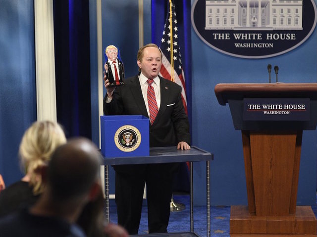 You Can Now Get Cutouts of Sean Spicer's Face to Place 'Among' Your Bushes