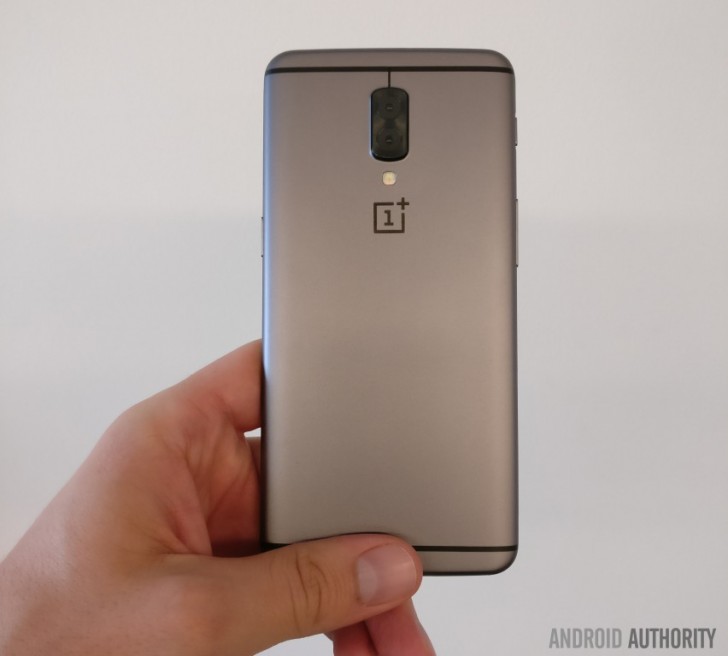 Is OnePlus teasing multiple color variants for the OnePlus 5?