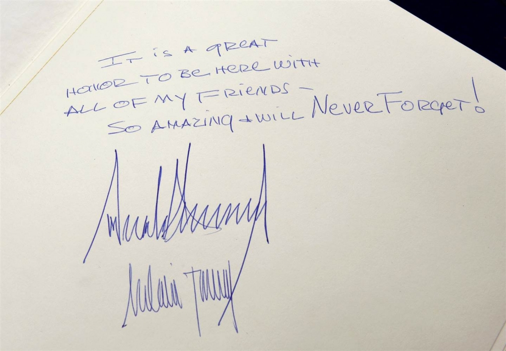 Image The note written by Trump at the Yad Vashem Holocaust Memorial