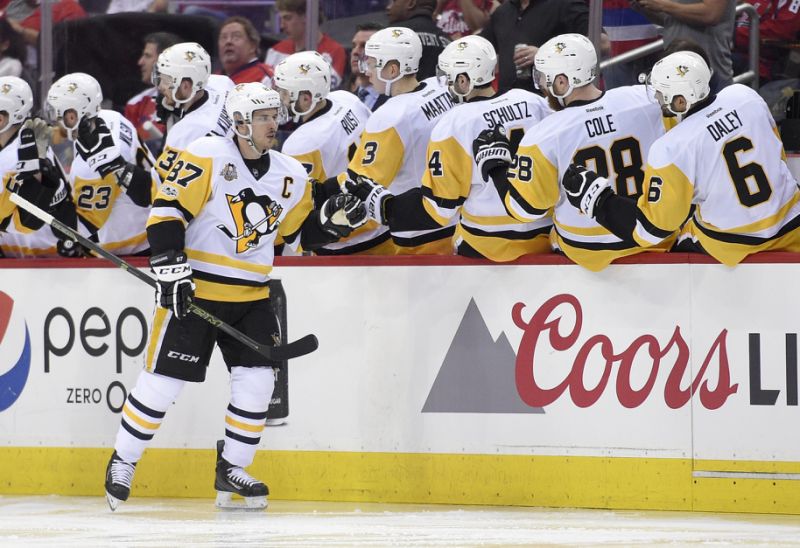 Marc-Andre Fleury makes series of incredible saves to help Penguins stave off Capitals in Game 1