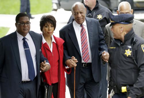 Cosby arrives at court before sex assault trial