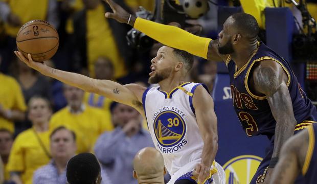 LeBron James embarrassed on defense by Steph Curry, Kevin Durant