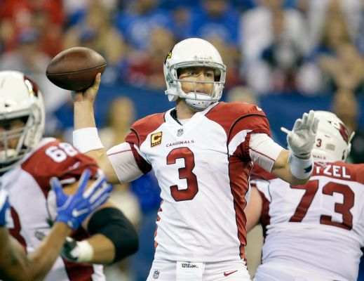 Carson Palmer throwing a pass vs Colts