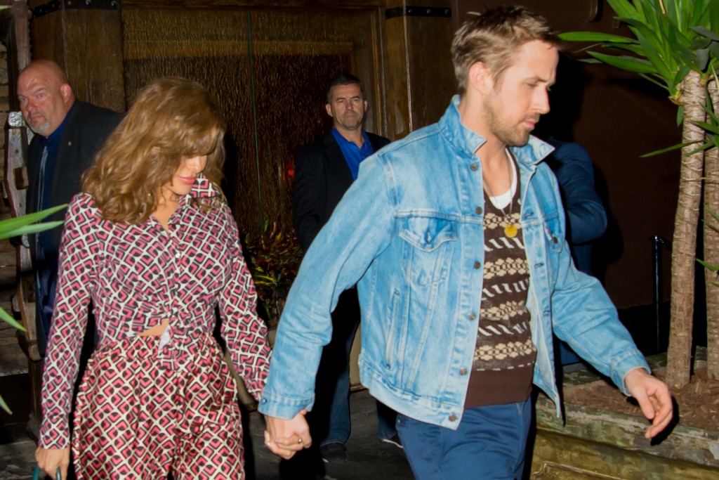 Ryan Gosling and Eva Mendes step out in NYC.					Splash