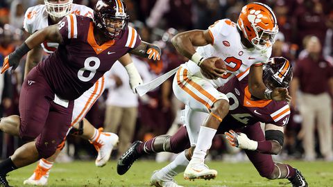 AP Top 25: Clemson pulls closer to 'Bama; USC out of Top 10