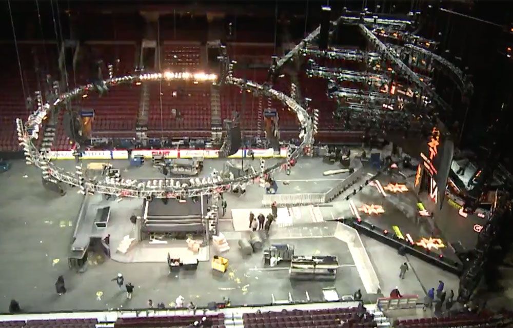 Amazing time-lapse video shows how a WWE set is built