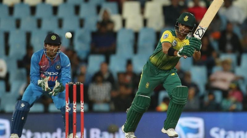 Captain JP Duminy remained unbeaten on 64 as he led the hosts to a six-wicket win in the second T20 on Wednesday