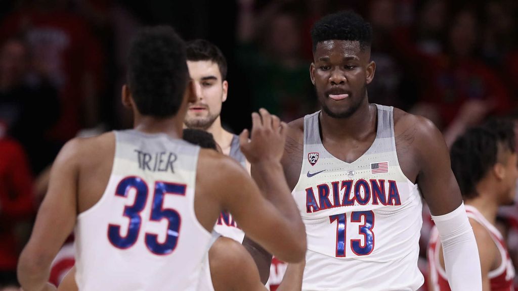 Deandre Ayton right and Allonzo Trier