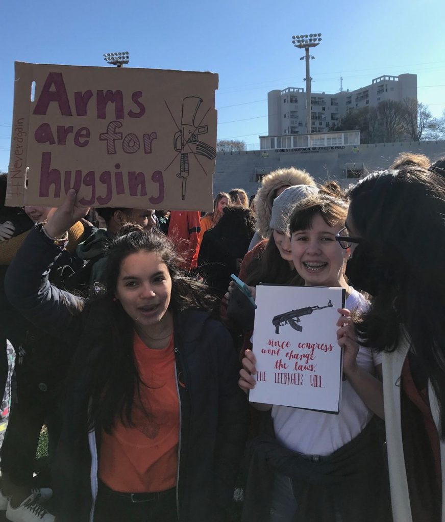 Northwestern students honor Parkland victims