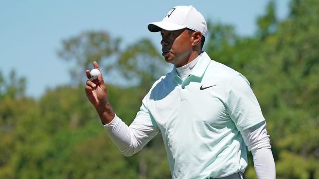 Woods inspired by Mickelson, eyes Masters challenge