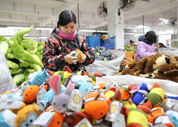 Chinese employees making toys for export at a factory in Lianyungang in east China's Jiangsu province.
China's factory inflation slowed to a 13-month low in December 2017 official data showed on January 10 a sign of continued fragility in the world's