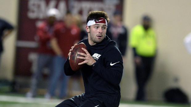 Baker Mayfield recreates iconic 1991 Brett Favre draft photo