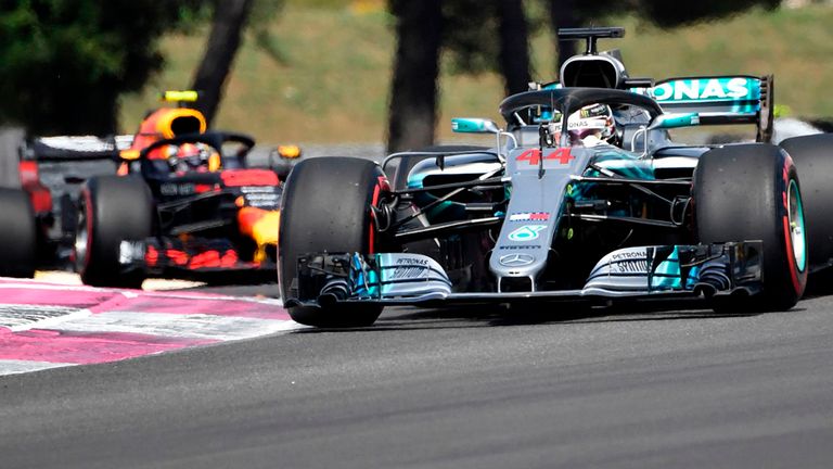 Lewis lays down early marker in hunt for Vettel