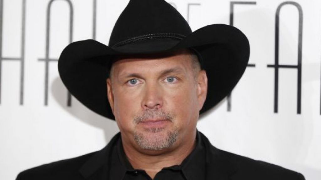 A Seattle karaoke host sang country star Garth Brooks hit'Friends in Low Places for 36 hours straight as part of an annual breast cancer awareness fundraiser. Brooks
