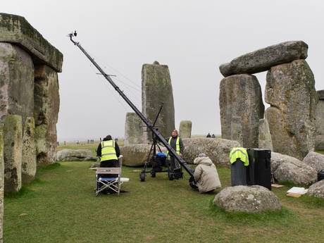 Enjoy the Sights and Sounds of Stone and Bronze Ages through Stonehenge tour222