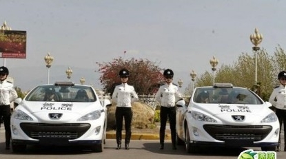 Driving tips to women’s in china by police