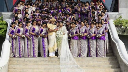 World record: couple with 126 bridesmaid