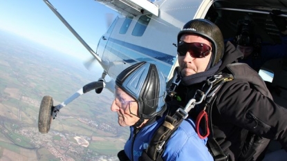 Skydiving at age of 93 with wife’s ashes
