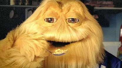 Burglar stole iPhone when its owner taking picture of HONEY MONSTER