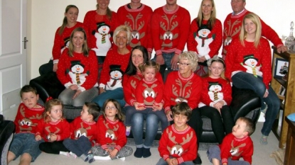 Happy Moments, grandmother knits same Christmas jumper for 28 members of family