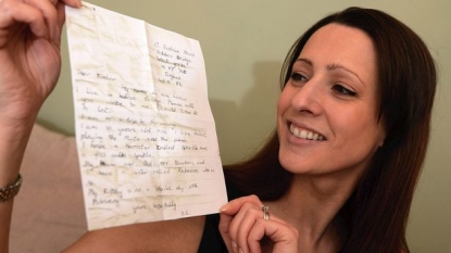 Letter came back to the woman after 20 years, she threw it into sea