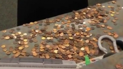 Driver paid fine of £25 in very unique manner by paying 2500 pennies