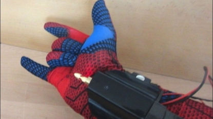 Fan created a machine that throws ‘fishing line’ instead of ‘spider man’s web’