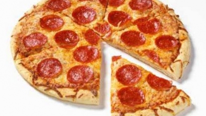 Food fan charged $500 for being violent at the pizza shop