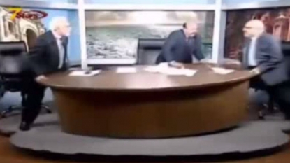 Funny moment when two journalists started fighting live on air