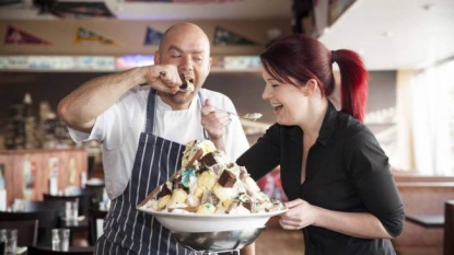 Chef created ice cream that weighs more than a half stone