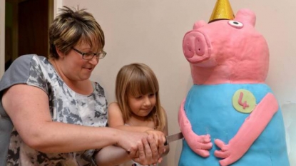 Mum created four feet tall cake for her daughter’s fourth birthday