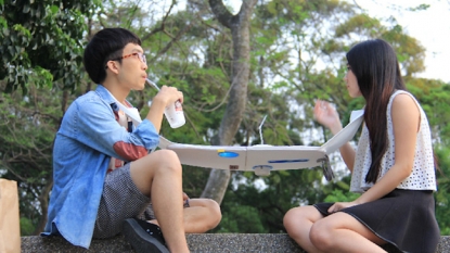 University graduates discovered a napkin table just to encourage people to talk to each other