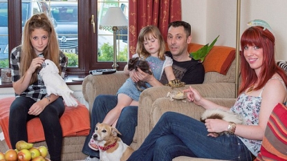 A family who lives with meerkat, snakes and even with a polecats