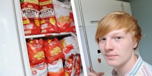 Teen who was addicted of eating salted chips finally managed to kick off the habit