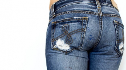 School is planning to ban students from wearing skinny jeans, leggings – to avoid teachers being distracted